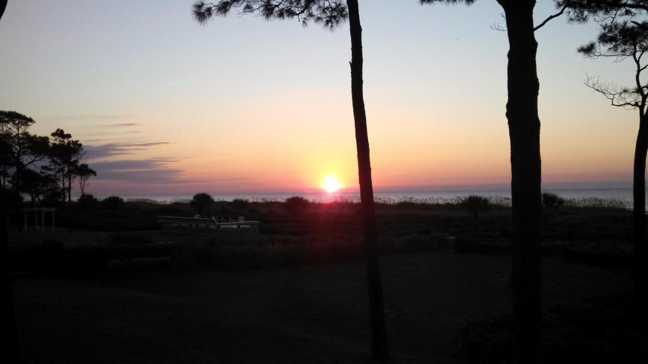 Nothing But Ocean In Forest Beach Hilton Head Island Esterno foto